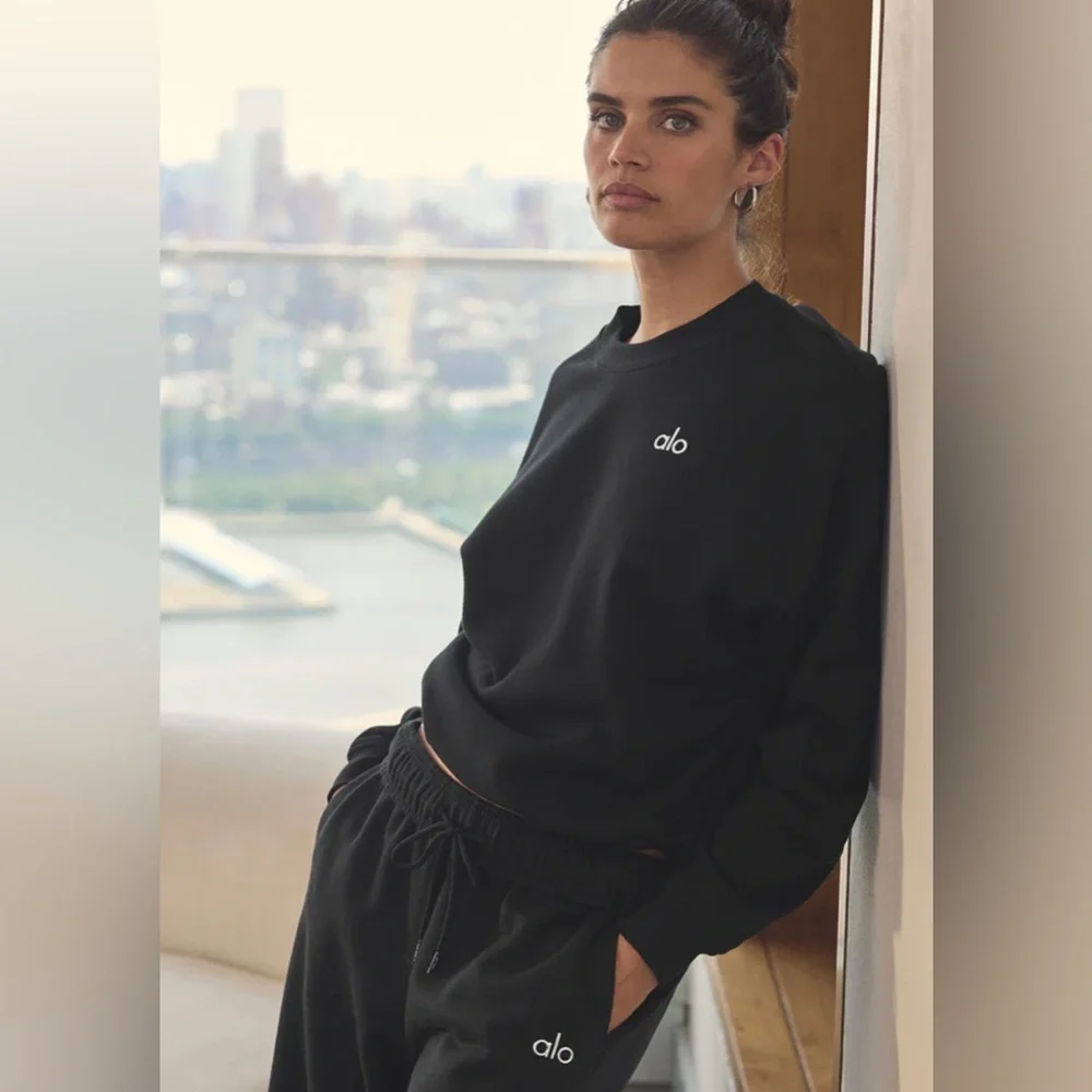 Alo Yoga NWT Accolade Crew Neck Pullover Black Size L Oversized